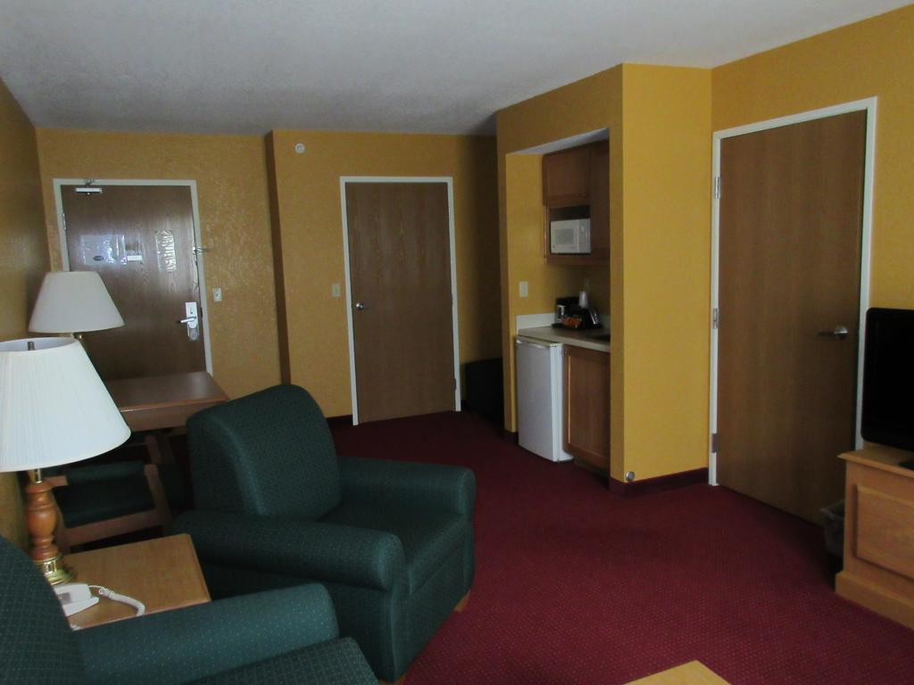 Parkfield Inn - Clinton Δωμάτιο φωτογραφία