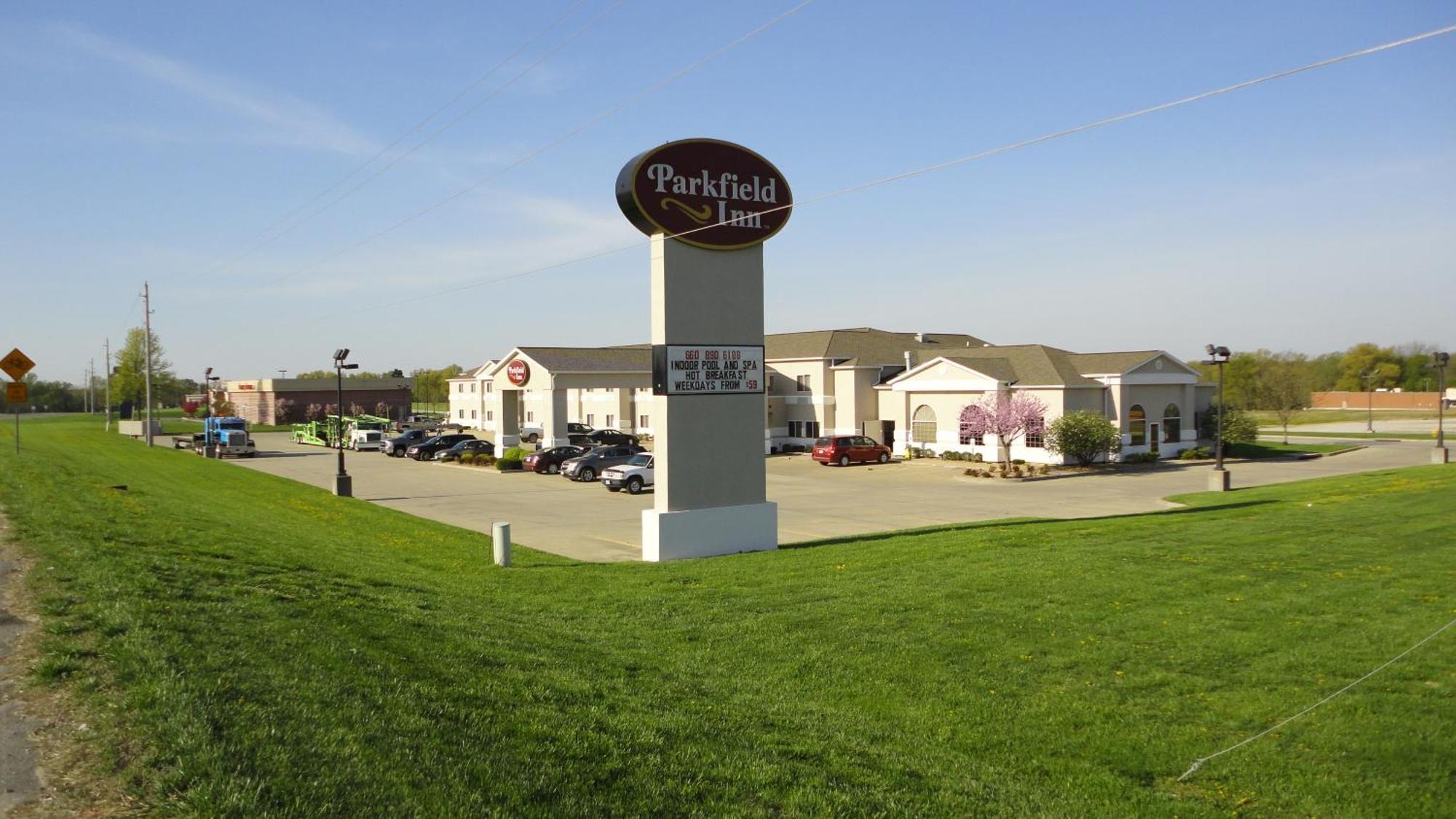 Parkfield Inn - Clinton Εξωτερικό φωτογραφία