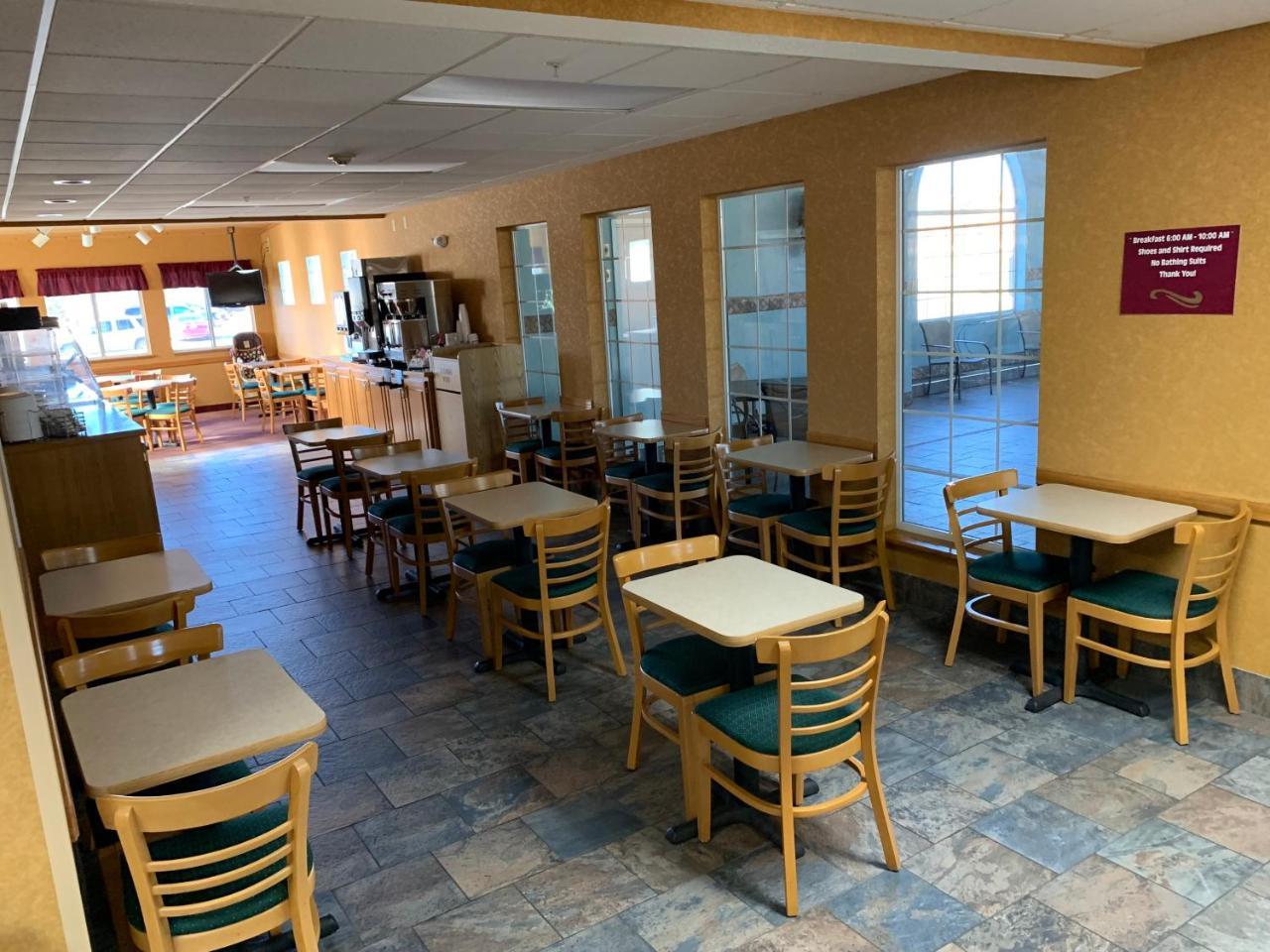 Parkfield Inn - Clinton Εξωτερικό φωτογραφία